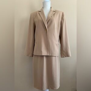 Women's Beige Two-Piece Blazer and Skirt Suit